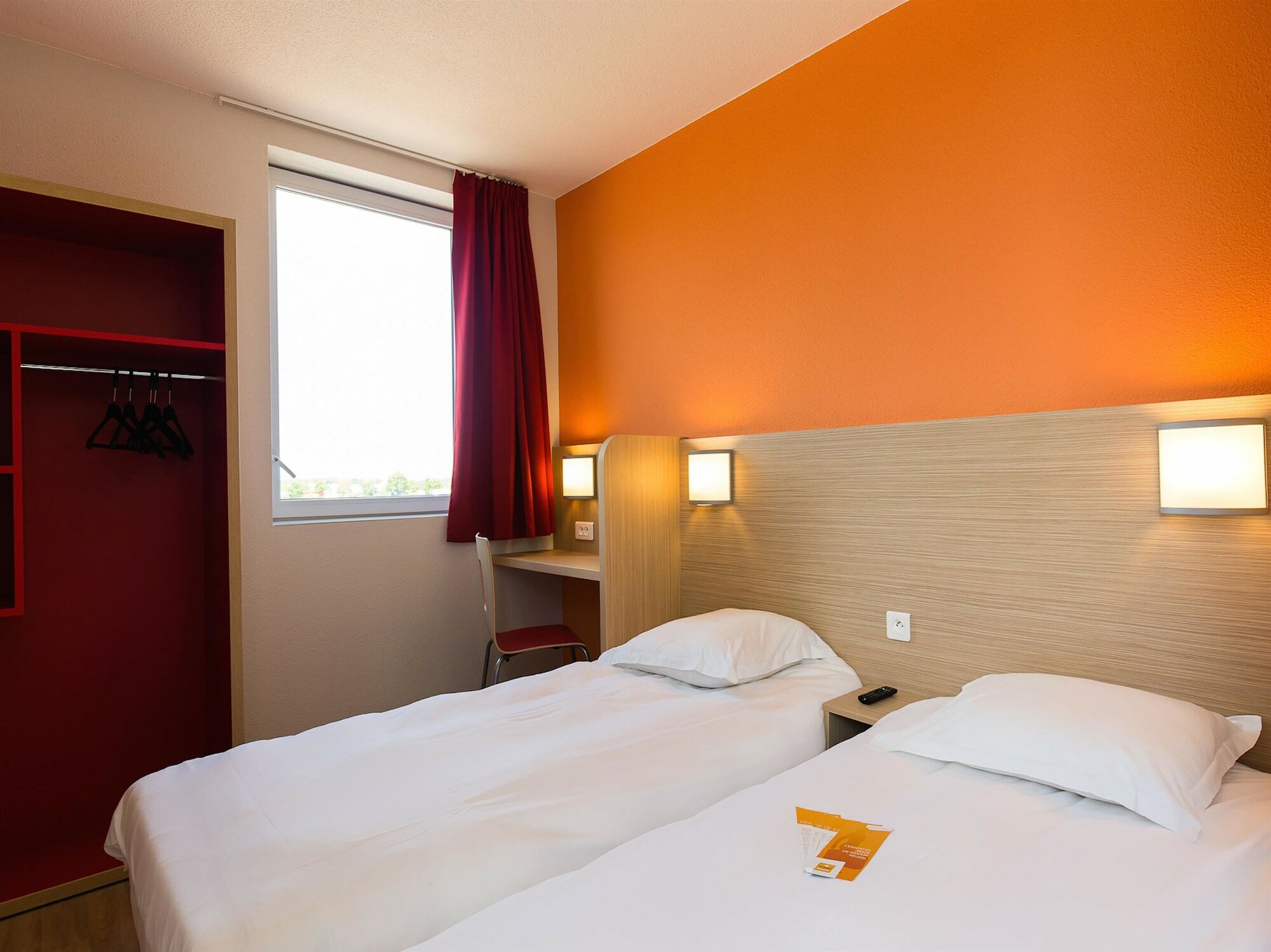 Premiere Classe Chartres Sud - Barjouville Exterior photo