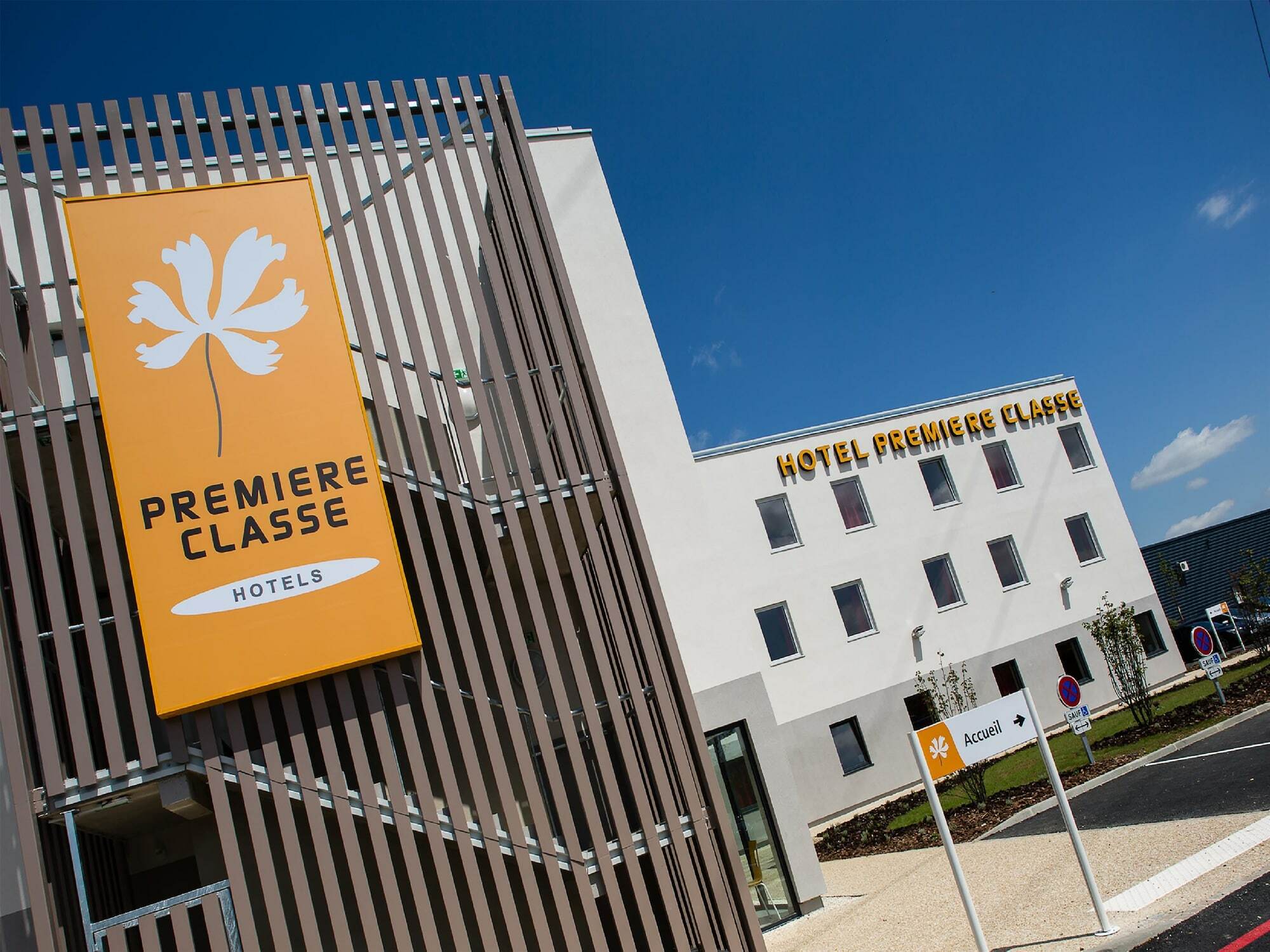 Premiere Classe Chartres Sud - Barjouville Exterior photo